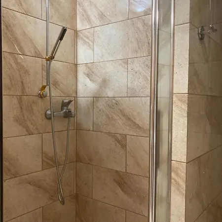 Bb Ii Na Kiepury Apartman *
